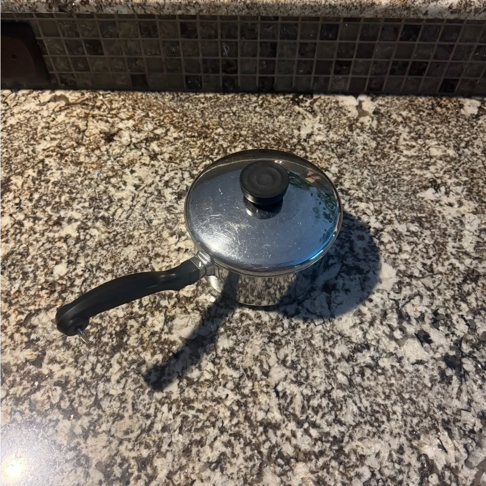 FARBERWARE 1 Quart Stainless Steel Saucepan w Lid Made in USA Vintage